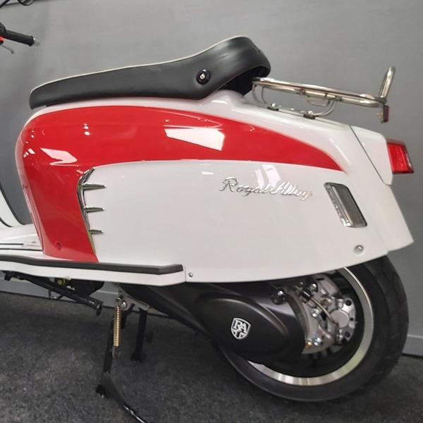 Royal Alloy Left Side Cover - Red And White - GT125i E5